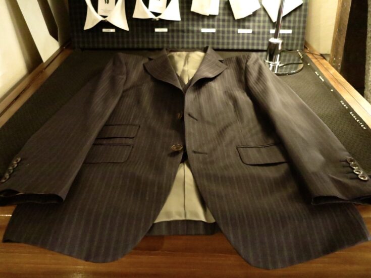 Dormeuil シルク混スーツ 3Pスーツ 純正半額 sosuikyo.jp